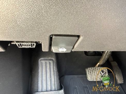 Used 2023 GMC Terrain AT4 w/ Infotainment Package II AWD/4WD image 25