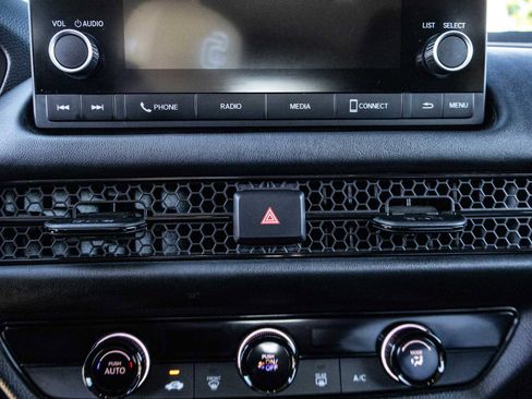 Used 2024 Honda HR-V LX image 26