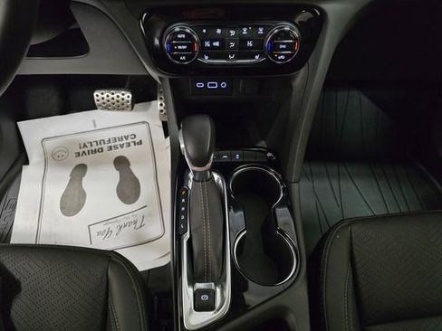 Used 2022 Buick Encore GX Essence AWD/4WD image 19