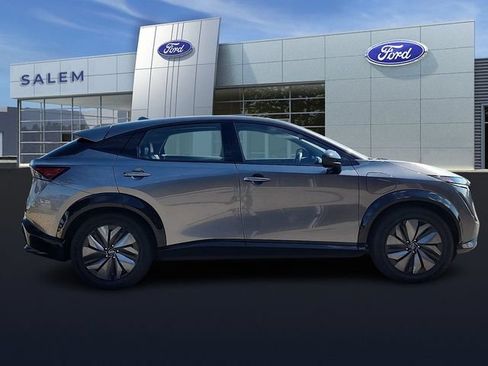 Used 2024 Nissan Ariya AWD image 2