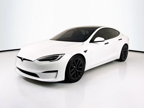 Used 2022 Tesla Model S Plaid image 1
