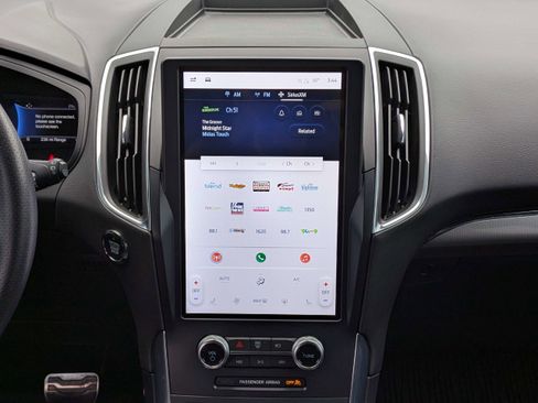 Used 2023 Ford Edge ST image 19