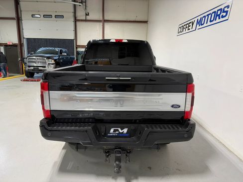 Used 2019 Ford F350 Platinum w/ Platinum Ultimate Package image 5