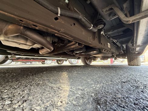 Used 2015 Chevrolet Express 2500 image 32