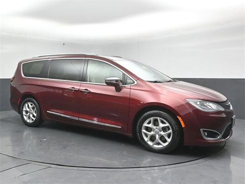 Used 2020 Chrysler Pacifica Limited w/ Advanced Safetytec Group image 1
