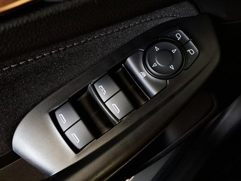 Used 2023 Chevrolet TrailBlazer ACTIV FWD image 25
