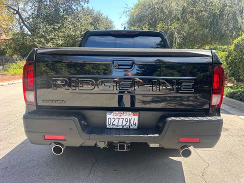 Used 2026 Honda Ridgeline Black Edition image 6