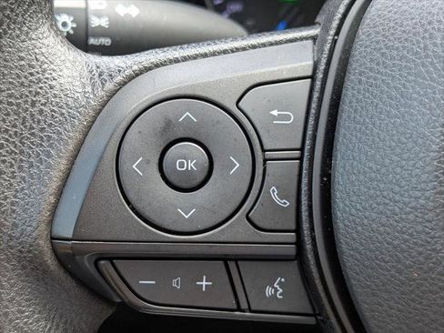 Certified 2022 Toyota RAV4 XLE w/ Convenience Package image 22