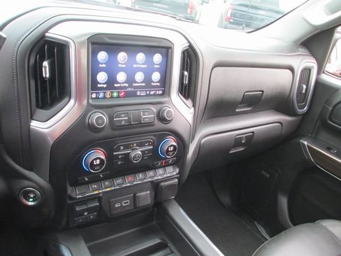 Used 2021 Chevrolet Silverado 1500 LT Trail Boss w/ Convenience Package II image 28