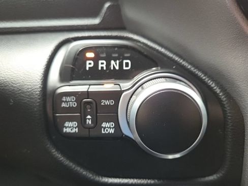 Used 2022 RAM 1500 Big Horn AWD/4WD image 32