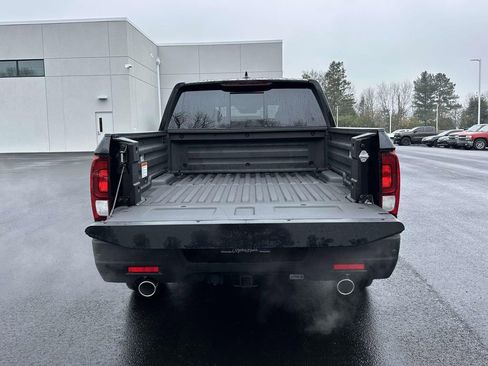New 2026 Honda Ridgeline Black Edition image 8
