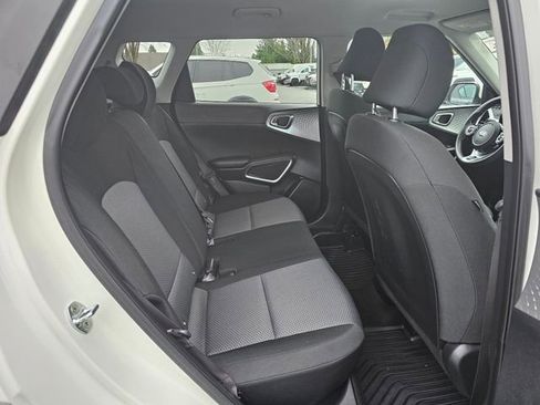 Used 2021 Kia Soul LX image 12