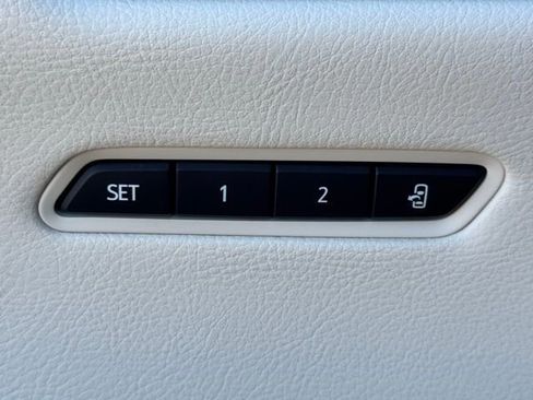 New 2025 Cadillac XT6 Premium Luxury w/ LPO, ONYX Package image 17