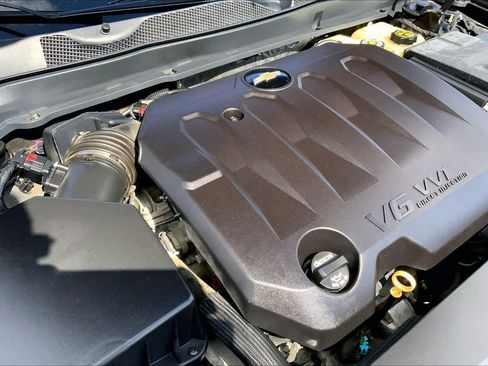Used 2018 Chevrolet Impala Premier FWD image 32