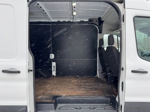 Used 2019 Ford Transit 250 T-250 130 Med Rf 9000 GVWR Sl w/ Interior Upgrade Package image 17