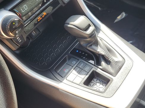 Certified 2025 Toyota RAV4 XLE AWD/4WD image 16
