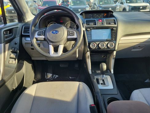 Used 2018 Subaru Forester 2.5i Premium w/ All-Weather Package image 10