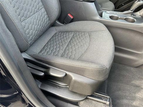 Used 2021 Chevrolet Equinox LT image 11