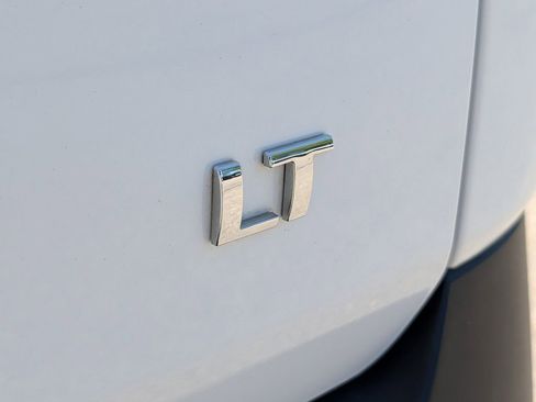 Used 2019 Chevrolet Traverse LT AWD/4WD image 12