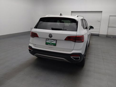 Used 2024 Volkswagen Taos SE FWD image 7