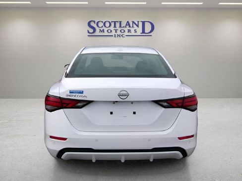 Used 2025 Nissan Sentra SV FWD image 7