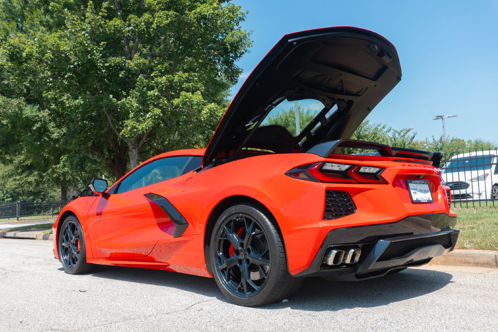 Used 2021 Chevrolet Corvette Stingray Preferred Cpe w/ Z51 Performance Package RWD image 17