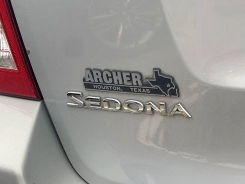 Used 2012 Kia Sedona EX w/ Luxury Pkg FWD image 9