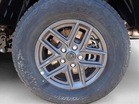 New 2025 Jeep Gladiator Sport image 7