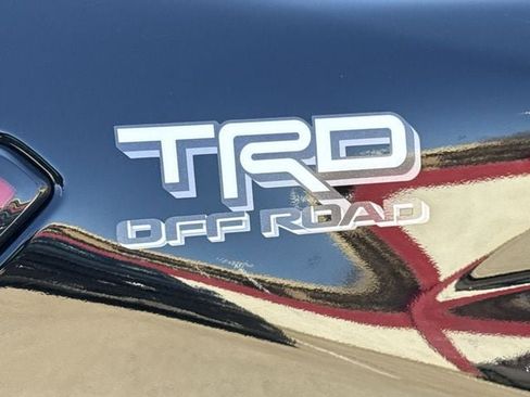 Used 2024 Toyota Tacoma TRD Off-Road image 8