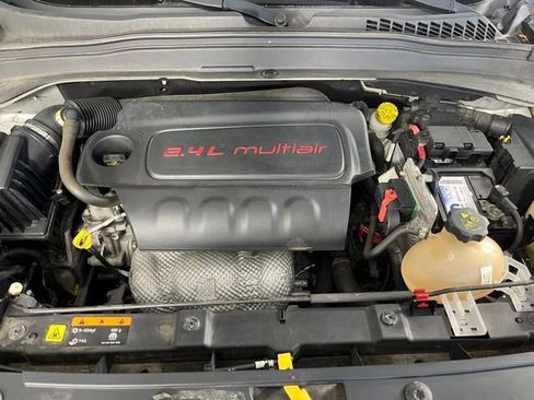 Used 2016 Jeep Renegade Sport w/ Power & Air Group AWD/4WD image 41