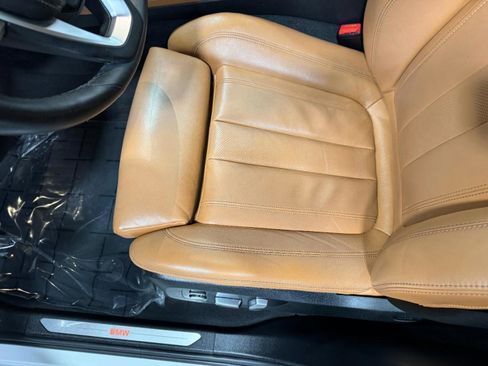 Used 2021 BMW X7 xDrive40i w/ Premium Package image 32