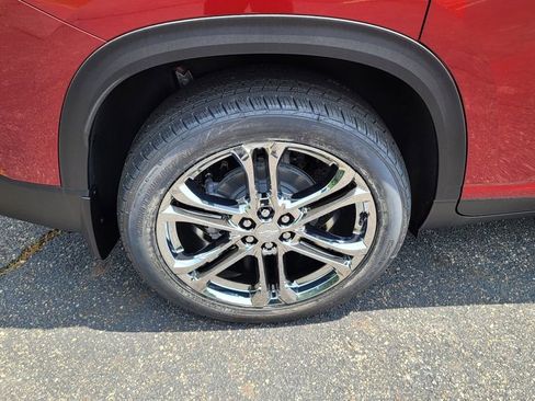 New 2025 Chevrolet Traverse LT w/ Driver Confidence Package image 13