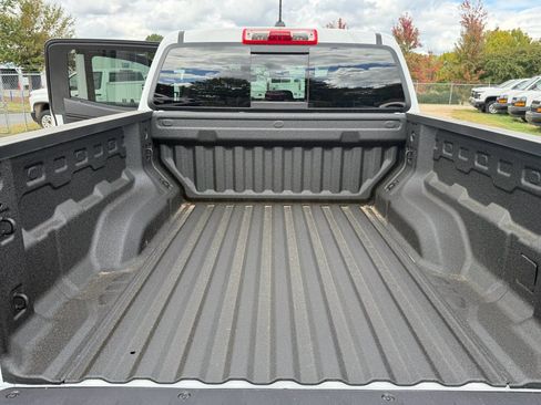 New 2025 Chevrolet Colorado W/T image 25