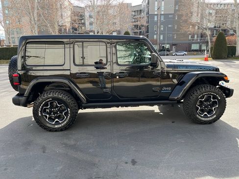 Used 2023 Jeep Wrangler Unlimited Rubicon 4xe w/ Steel Bumper Group AWD/4WD image 6