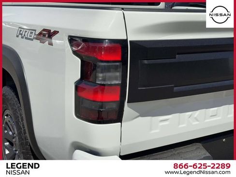 Used 2026 Nissan Frontier PRO-4X AWD/4WD image 11