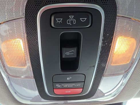 Used 2025 Hyundai Elantra SEL FWD image 40