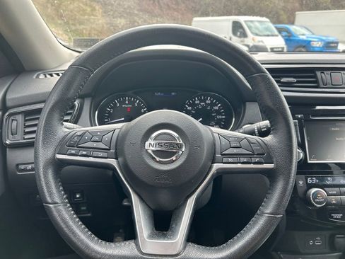 Used 2019 Nissan Rogue SV AWD/4WD image 13