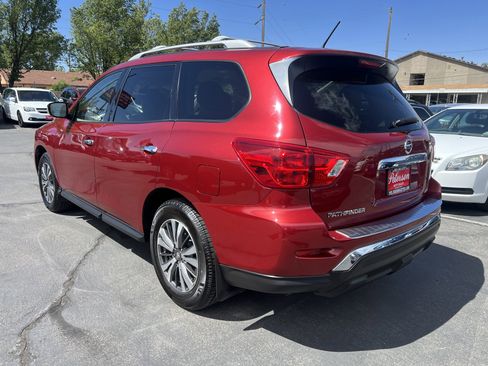 Used 2017 Nissan Pathfinder S AWD/4WD image 6