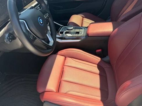 Used 2023 BMW 330e xDrive w/ Premium Package AWD/4WD image 11