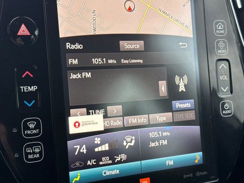 Used 2017 Toyota Prius Prime Advanced image 18