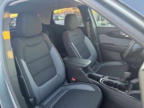 Used 2025 Chevrolet TrailBlazer LT image 34