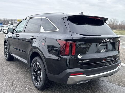 New 2026 Kia Sorento S image 6