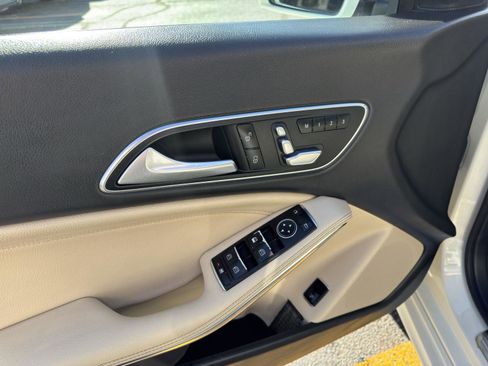 Used 2018 Mercedes-Benz CLA 250 CLA 250 image 19