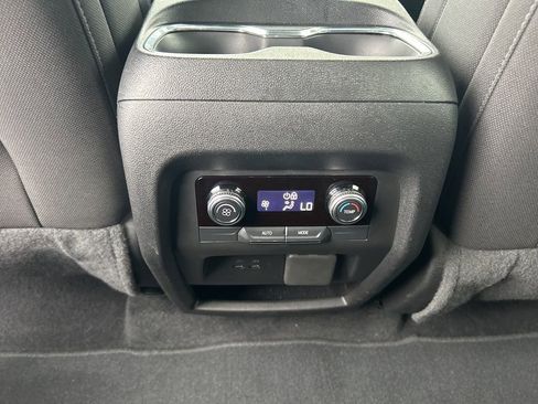 Used 2025 GMC Acadia Elevation image 13