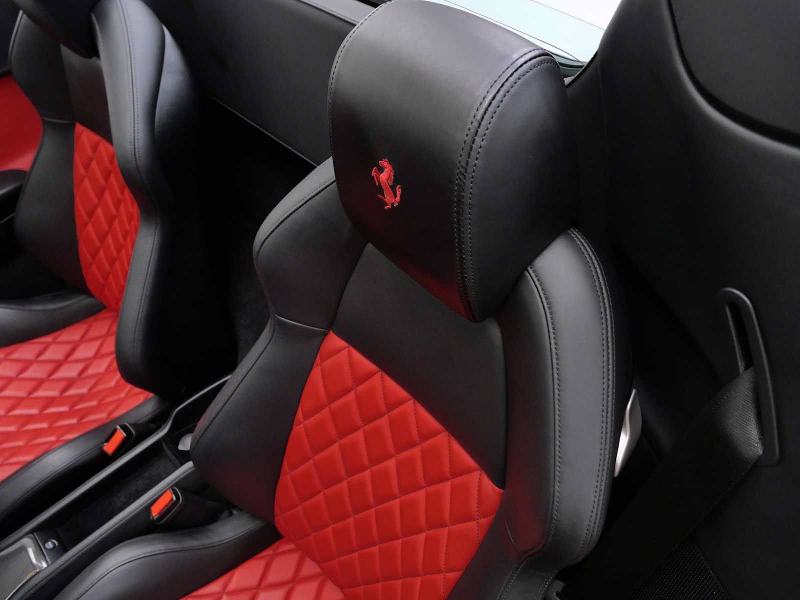 Certified 2013 Ferrari 458 Spider RWD image 17