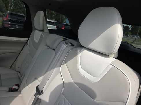 New 2025 Volvo EX90 Ultra image 6