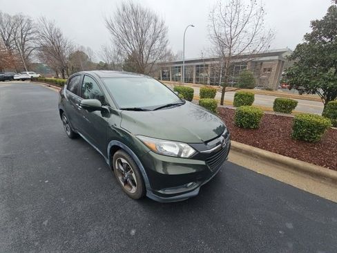 Used 2018 Honda HR-V EX image 8