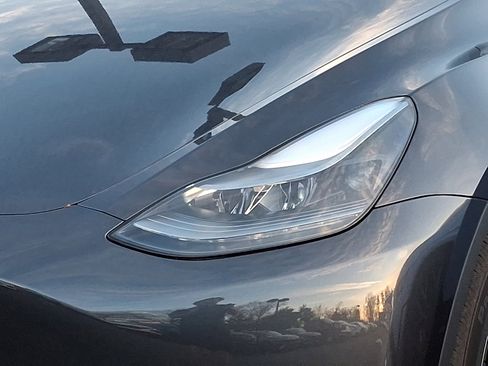 Used 2024 Tesla Model Y Long Range image 6