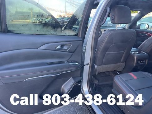 Used 2024 Chevrolet Traverse RS image 10