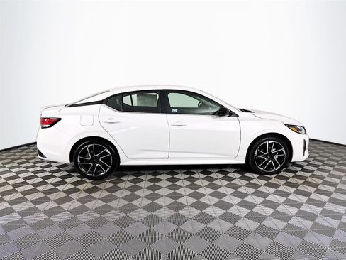 New 2025 Nissan Sentra SR image 8